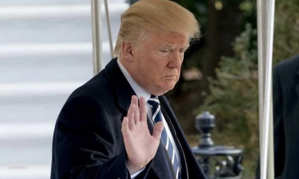 "Τα αλλάζει" ο Τραμπ μετά τις δηλώσεις περί αναβολής εκλογών: "Δεν θέλω αναβολή εκλογών - Φοβάμαι για νοθεία"